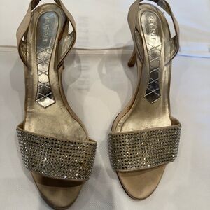 Magrit Crystal Embellished Slingback Heels Size 39 – Gold Made in Spain